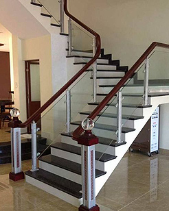 درابزين زجاج سكريت في جيزان