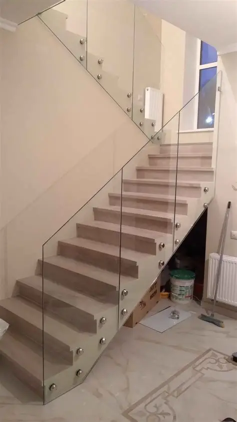 دربزين زجاج سكريت في جيزان