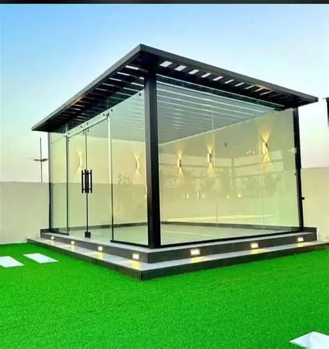 غرف زجاج سكريت في جيزان